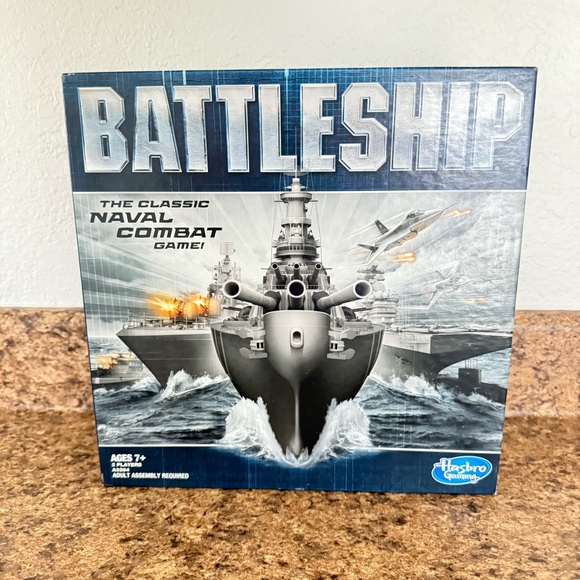 Hasbro NIB Battleship The Classic Naval Combat Game - Picture 4 of 4